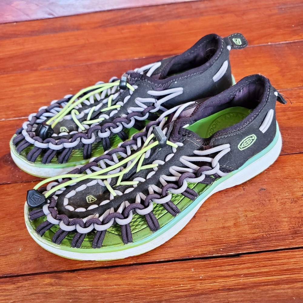 Keen Uneek O2 Bungee Water Shoes Boys 3 Waterproof Sandals‎ Black Green